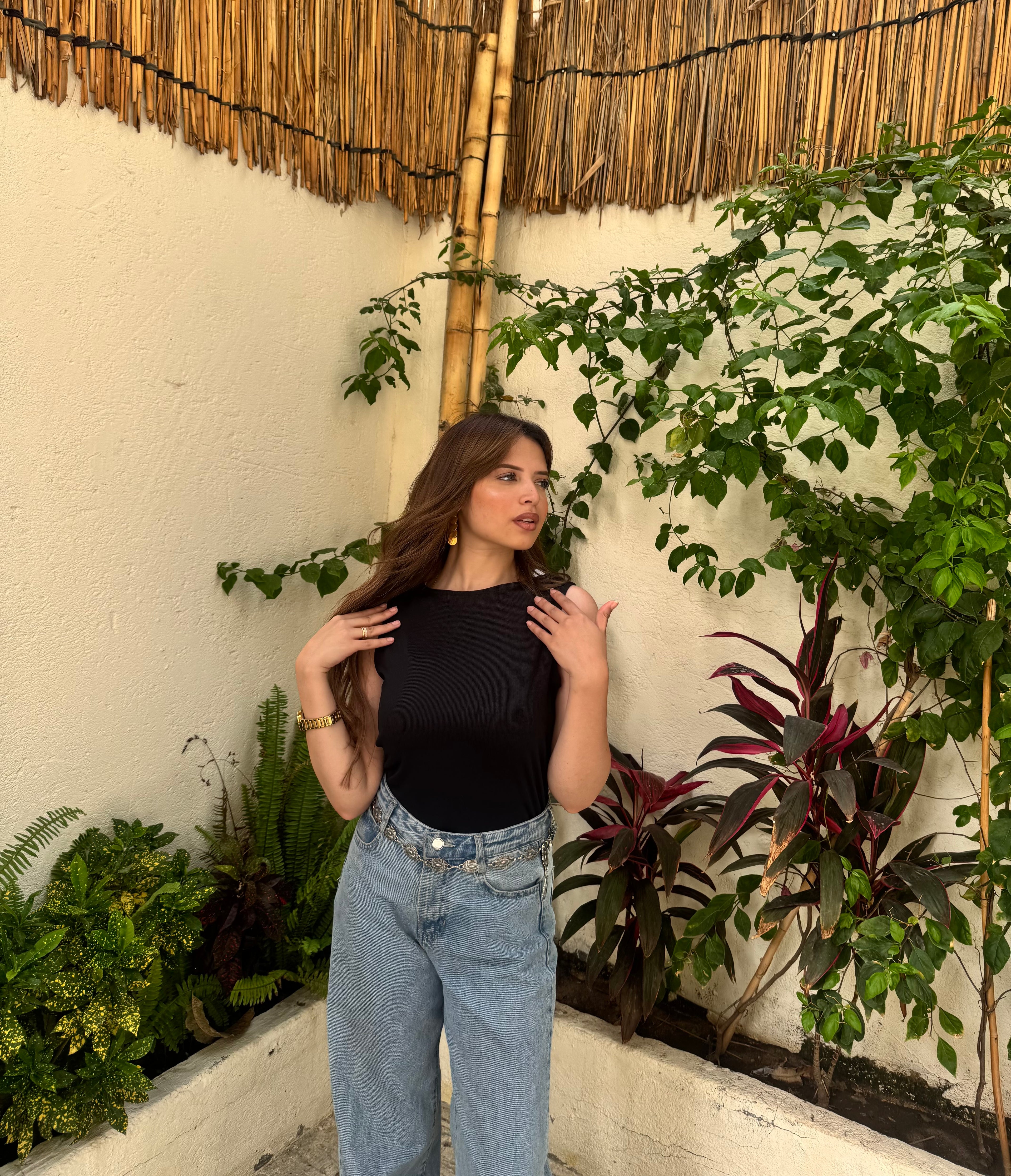Ripped basic top